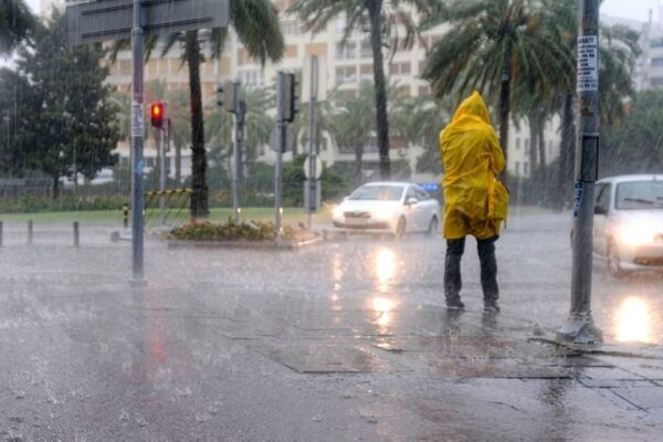 İzmir’in 24 ilçesine ‘sarı’ uyar...